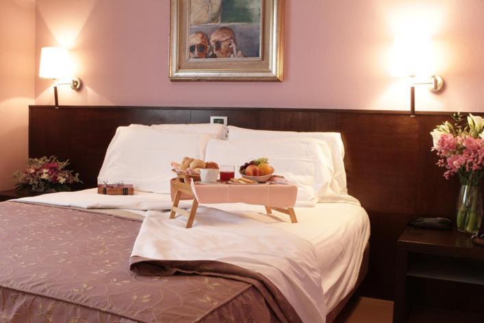 Hotel City Piacenza Værelse billede