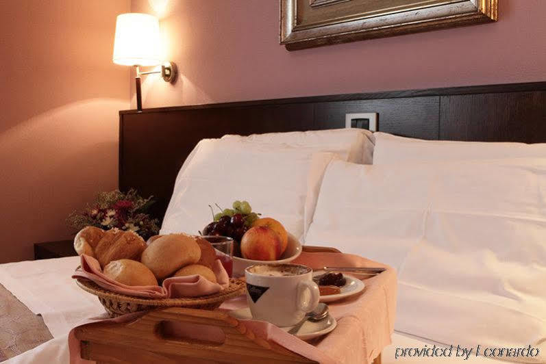 Hotel City Piacenza Eksteriør billede
